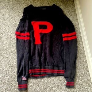 Oversized medium UPenn sweater